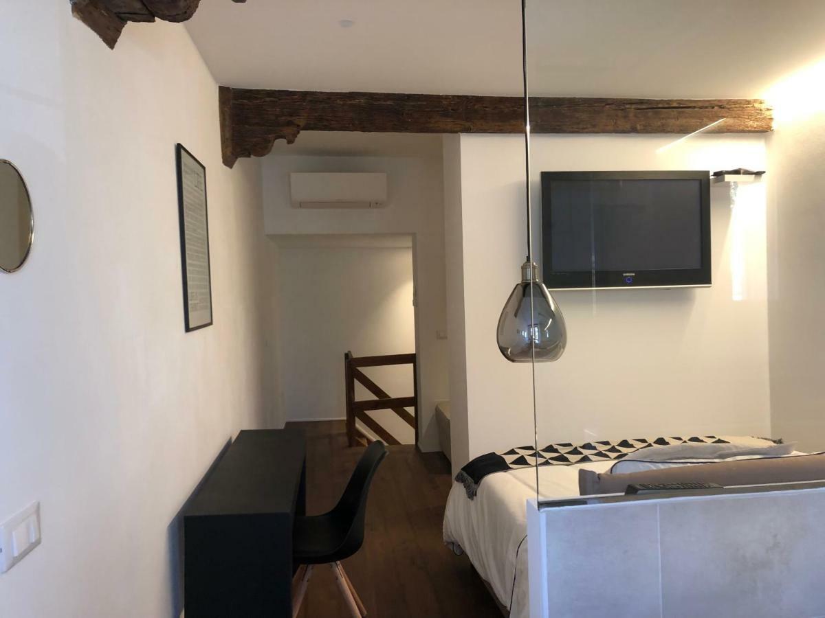 Un Piccolo Rifugio A Pochi Passi Dal Duomo Apartment แฟร์รารา ภายนอก รูปภาพ