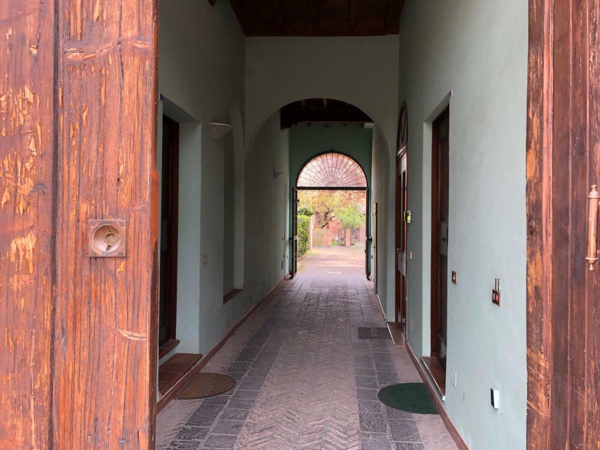 Un Piccolo Rifugio A Pochi Passi Dal Duomo Apartment แฟร์รารา ภายนอก รูปภาพ